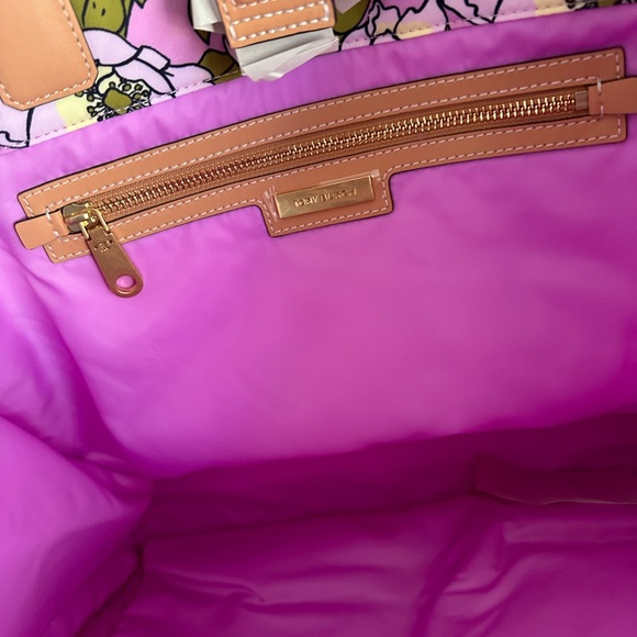 New Tory Burch 💕 ELLA NYLON FLORAL TOTE ASTER PINK FLOWER - Picture 9 of 13